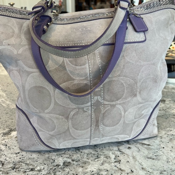 COACH Large Gray Suede Shoulder/Tote Bag NEEDS cleaning - Picture 2 of 9